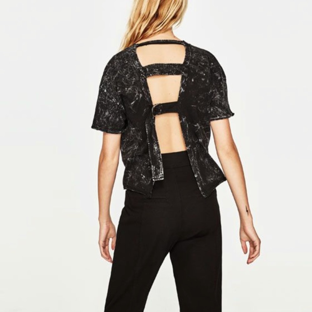 Buckled T-shirt